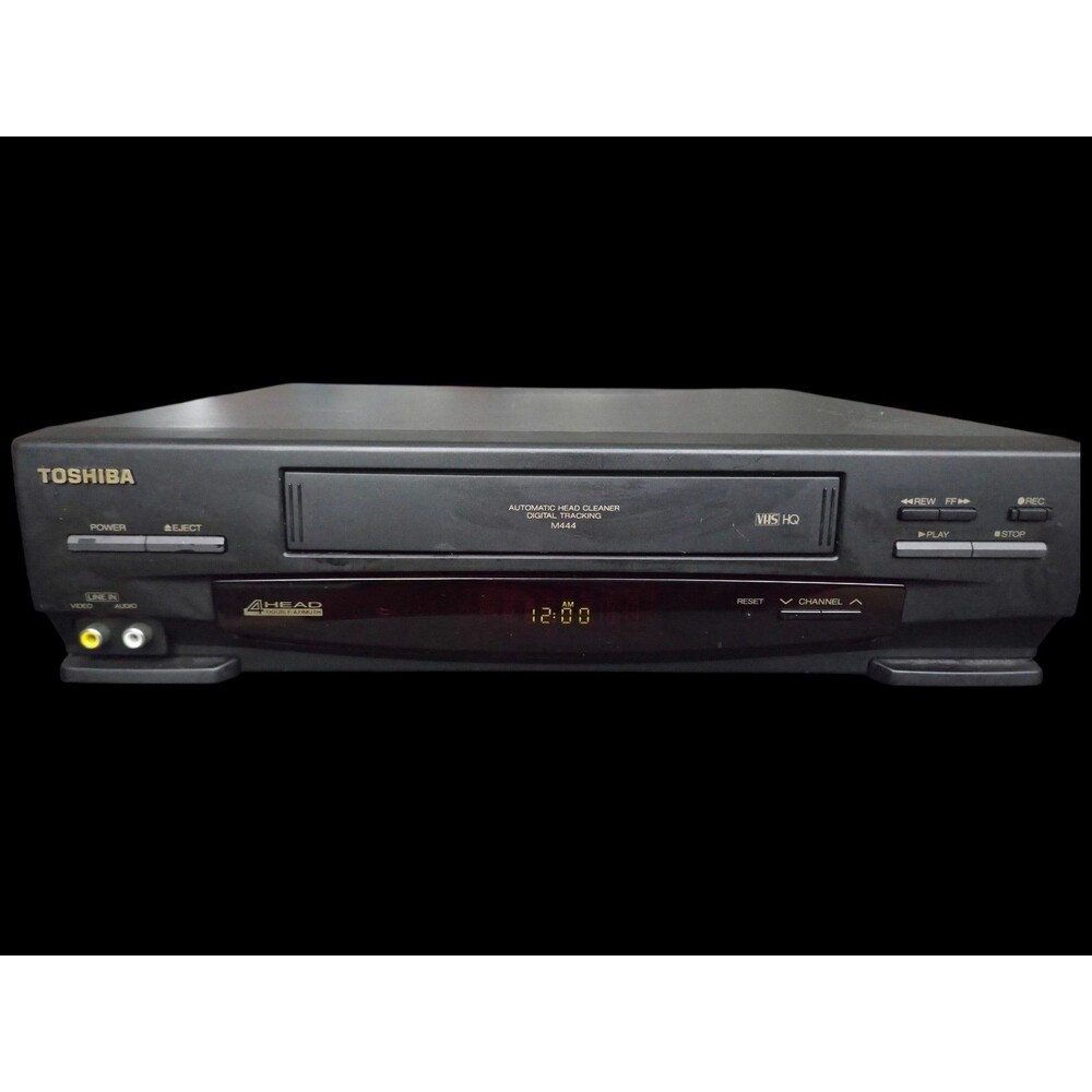 Toshiba M-444 Head VCR VHS Player Recorder Tested Turns On